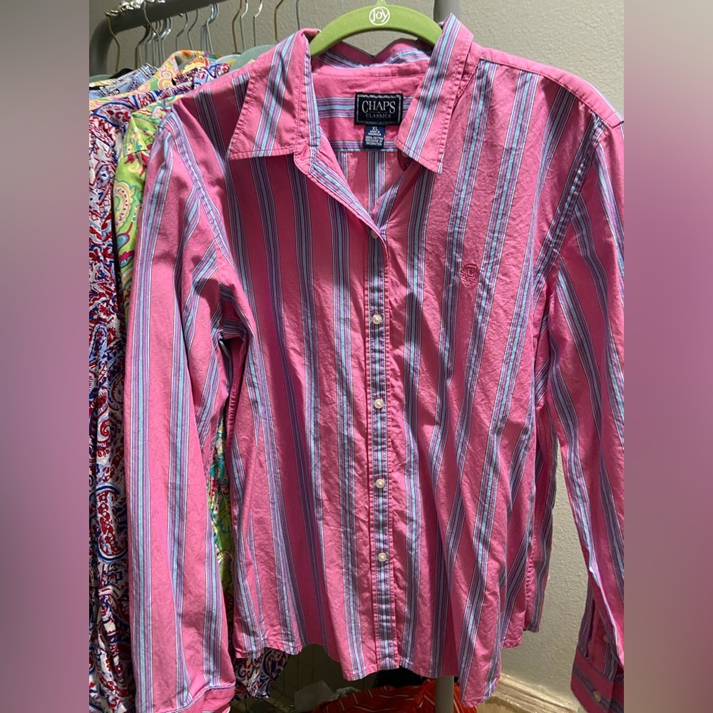 Chaps Women’s XL LS Buttoned Blouse. Never worn